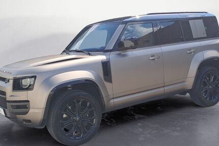 Land Rover Defender 2.020 km 175.888 € Freiburg 79108