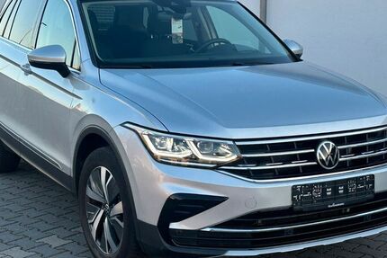 VW Tiguan 33.789 km 24.590 &euro; Herbolzheim 79336