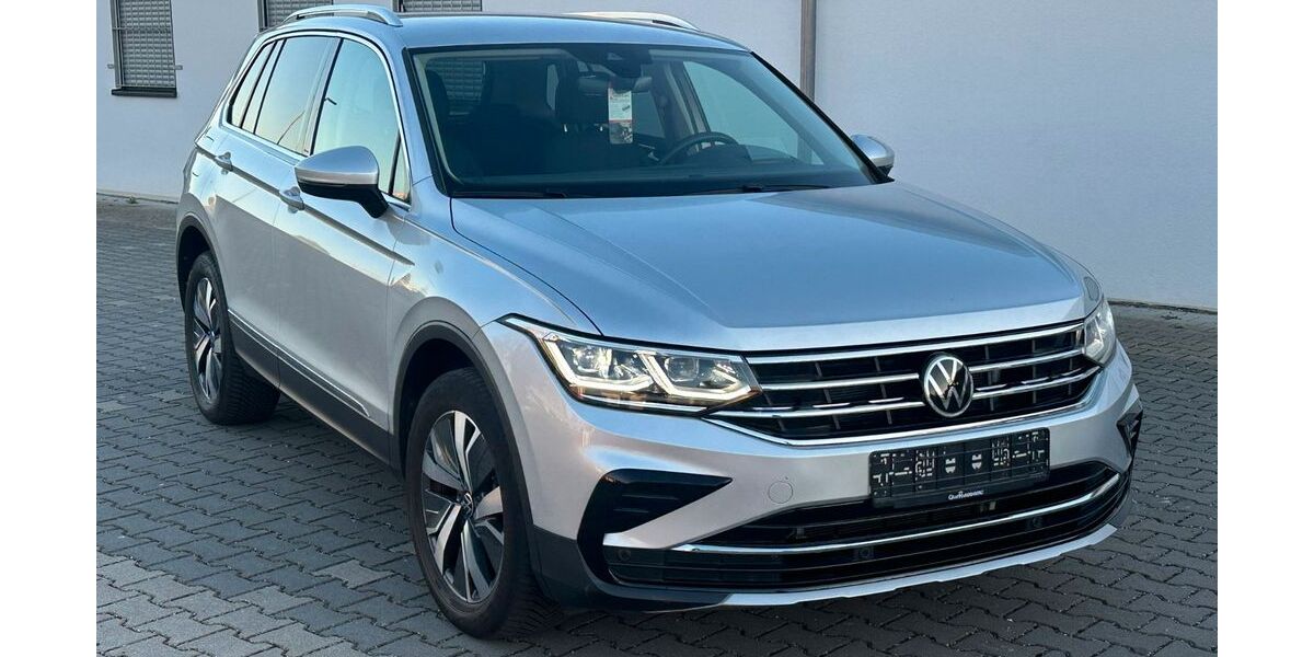 VW Tiguan 33.789 km 24.590 &euro; Herbolzheim 79336