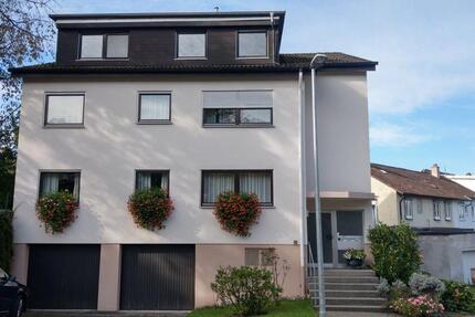 Schorndorf: Lichtdurchflutete 2,25-Zimmer-DG-Wohnung, Weitblick