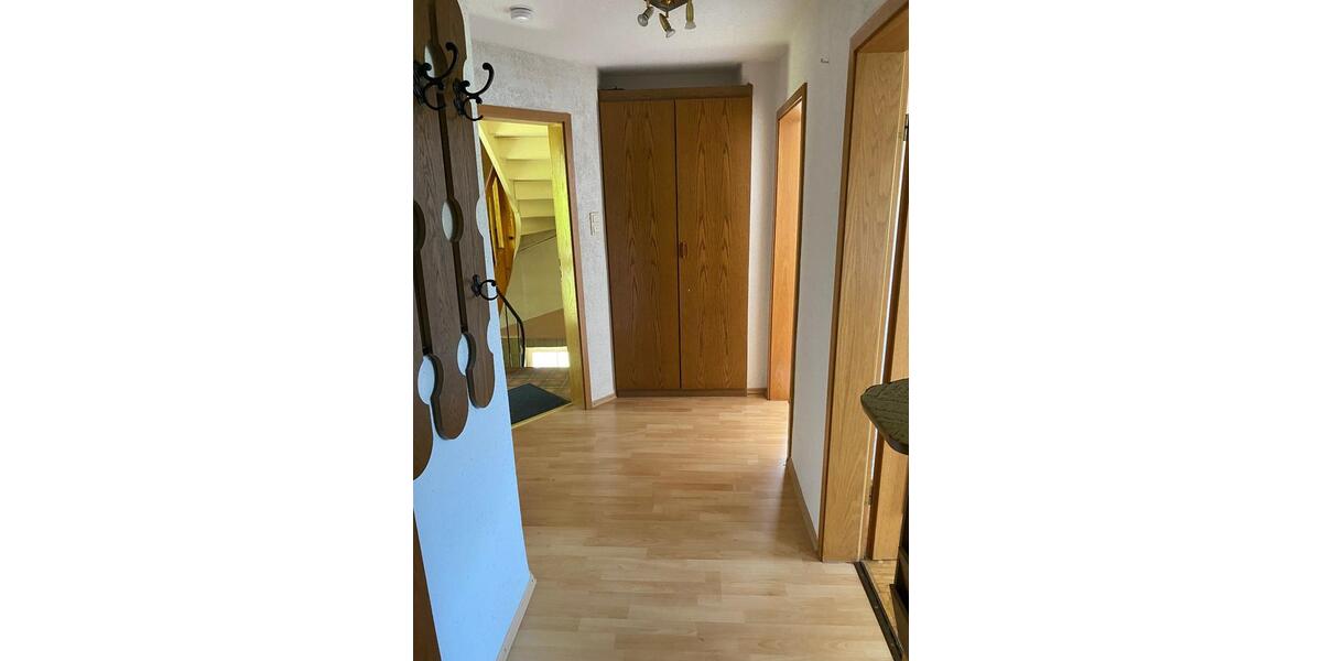 Doppelhaushälfte Furtwangen im Schwarzwald - 8 Zimmer, 150 m&sup2;, 298.000&euro; | Angebot:27053634