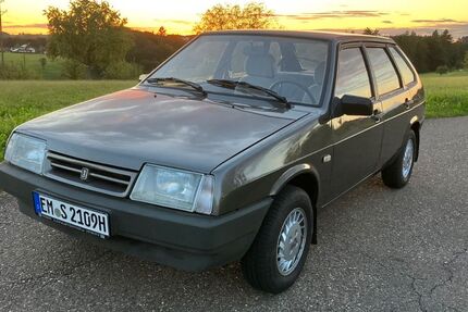 Lada Samara 16.000 km 7.900 &euro; Freiamt 79348