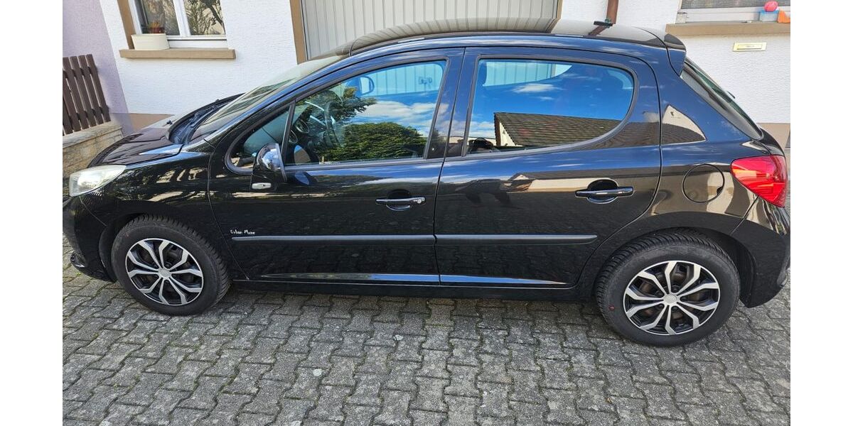 Peugeot 207 177.000 km 2.600 &euro; Neuenburg 79395