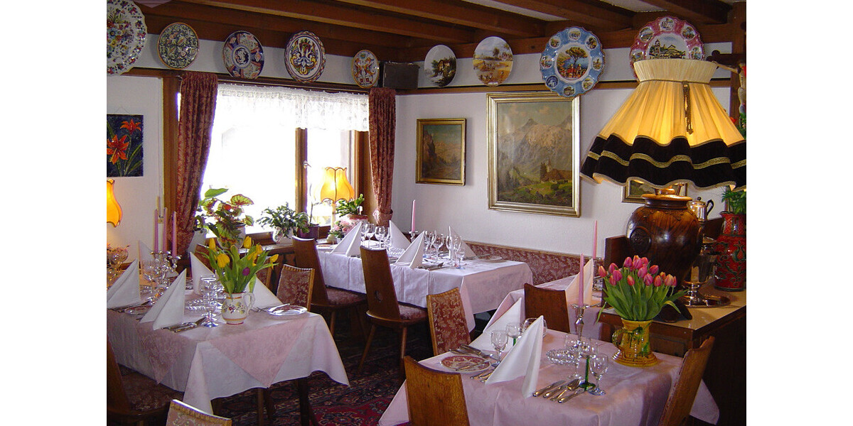 3-Sterne-Hotel im Schwarzwald 12 Zimmer, Restaurant, Betreiberwohnung - Gewerbeobjekt Feldberg Feldberg (Schwarzwald) | Angebot:26926266