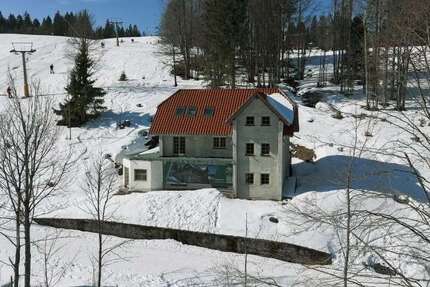 Haus Feldberg - 12 Zimmer, 340 m&sup2;, 680.000&euro; | Angebot:23438324