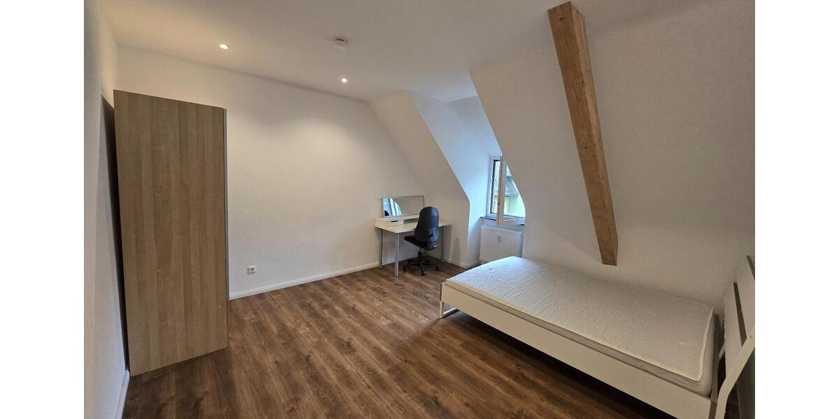 Möbliertes WG-Zimmer Zentral in Schönau zimmer