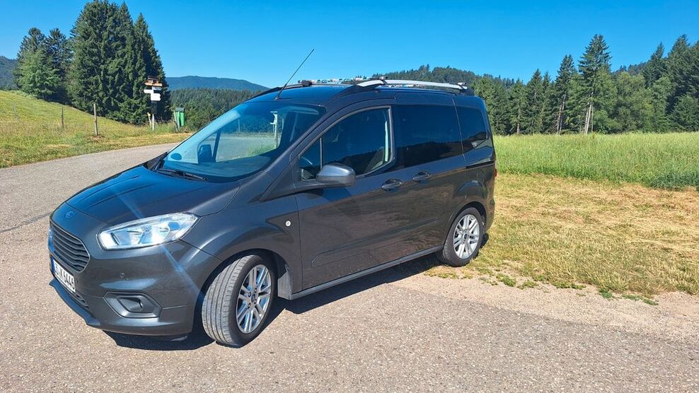 Ford Tourneo Courier 55.000 km 8.700 € Schönenberg 79677