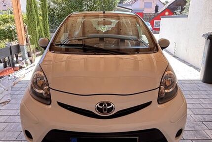 Toyota Aygo (X) 81.103 km 5.500 &euro; Freiburg im Breisgau 79111