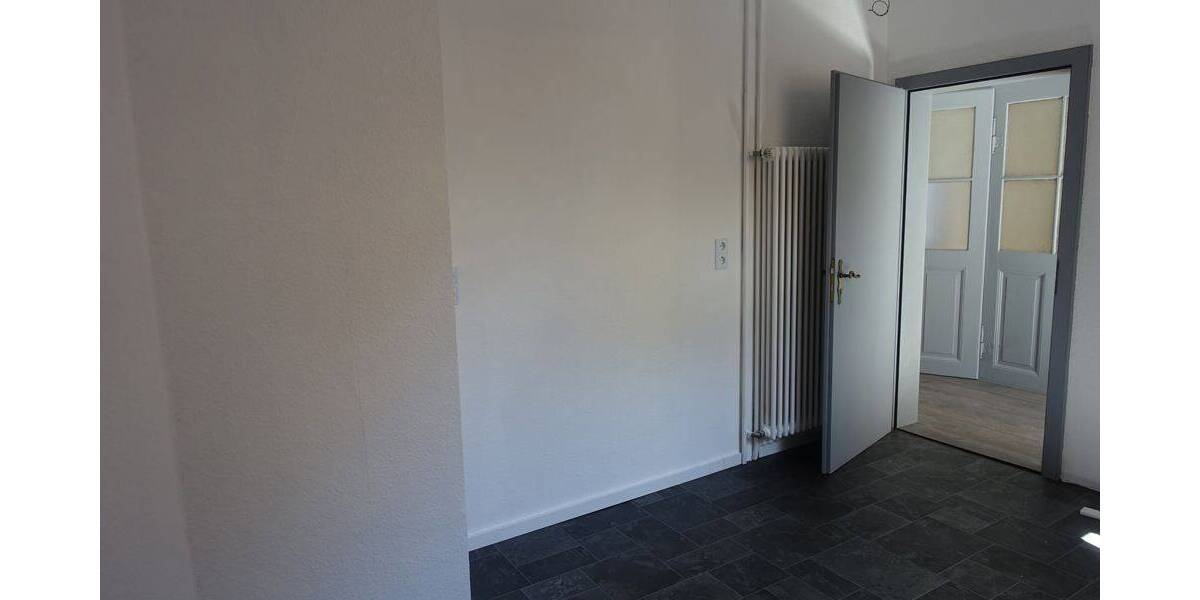 Mehrfamilienhaus, Wohnhaus Endingen - 9 Zimmer, 208 m&sup2;, 449.000&euro; | Angebot:26916485