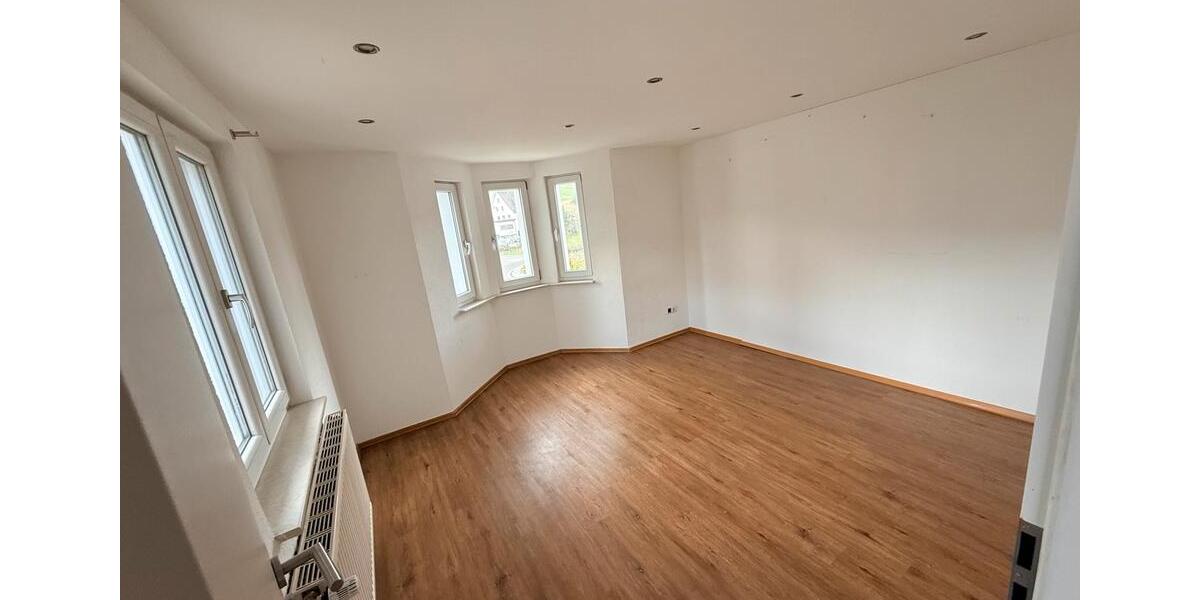 Einfamilienhaus Furtwangen im Schwarzwald - 5 Zimmer, 190 m&sup2;, 400.000&euro; | Angebot:26286295