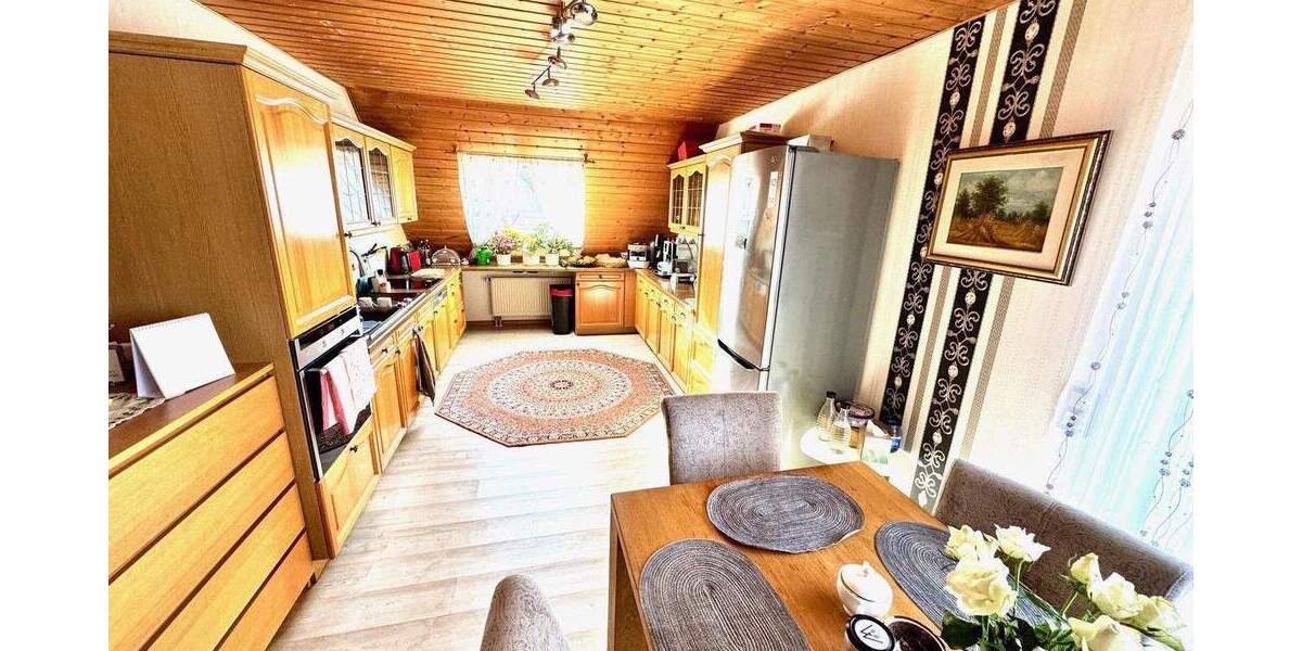 Doppelhaushälfte Ebringen - 8 Zimmer, 220 m&sup2;, 899.000&euro; | Angebot:25156148