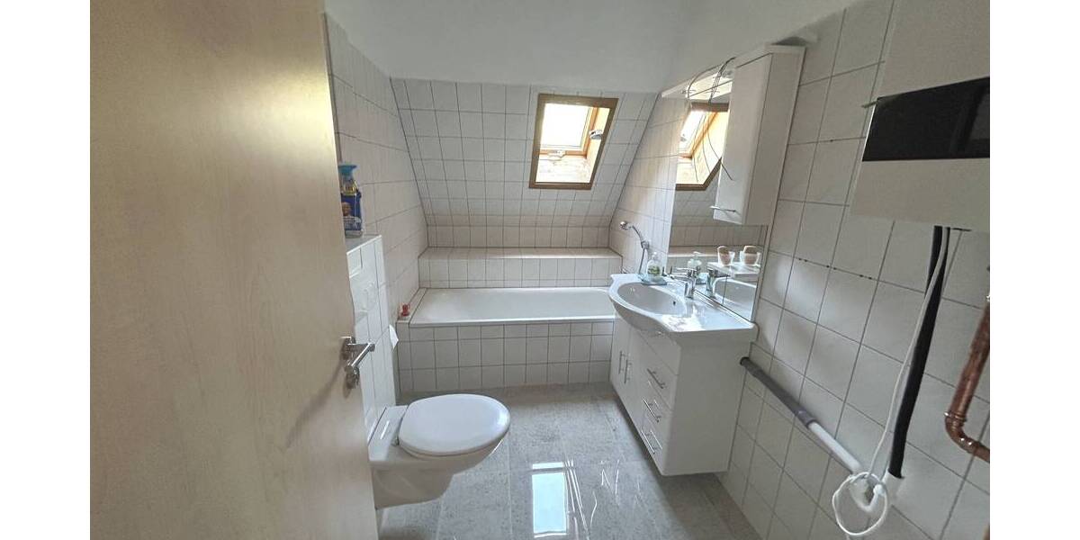 Etagenwohnung Todtnau - 5 Zimmer, 144 m&sup2;, 239.000&euro; | Angebot:20046913