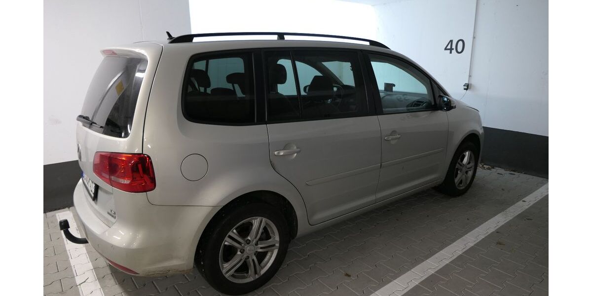 VW Touran 200.000 km 6.500 &euro; Freiburg 79104