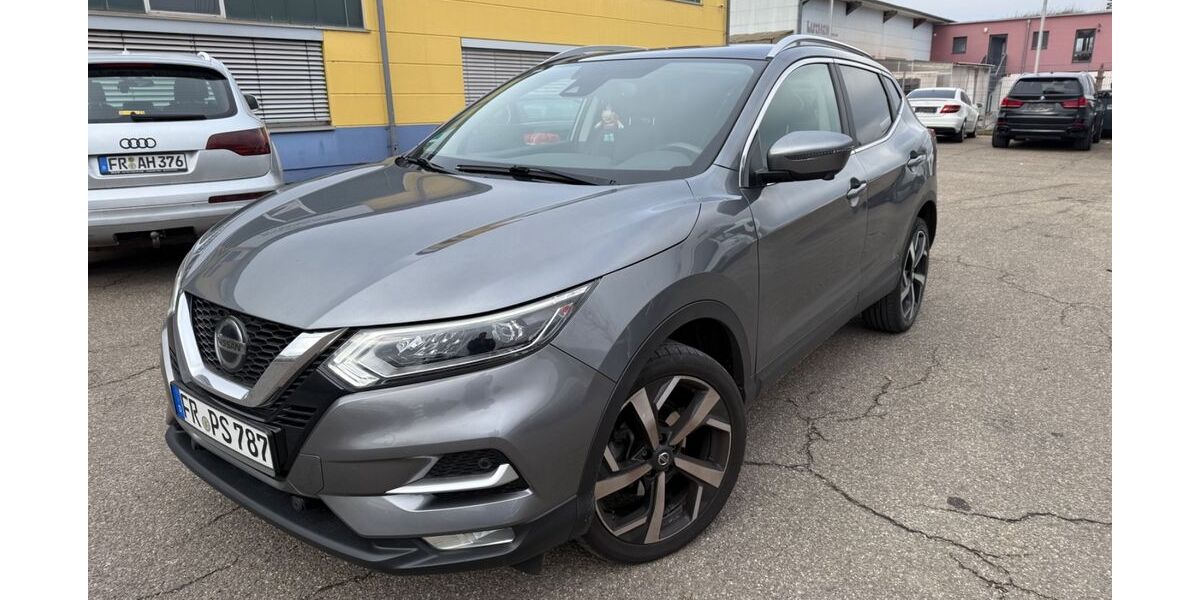 Nissan Qashqai 102.000 km 16.500 &euro; Freiburg 79108