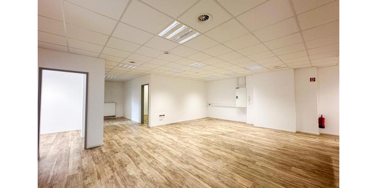 Freiburg-Westarkaden: Helle Büroeinheit im 1. OG mit flexibler Raumaufteilung zimmer