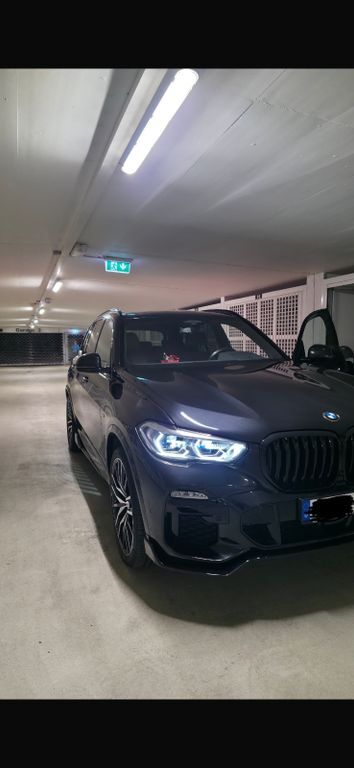 BMW X5 82.000 km 51.999 € Freiburg 79110