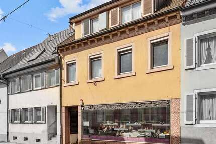 Haus Waldkirch - 7 Zimmer, 136 m&sup2;, 450.000&euro; | Angebot:23678025