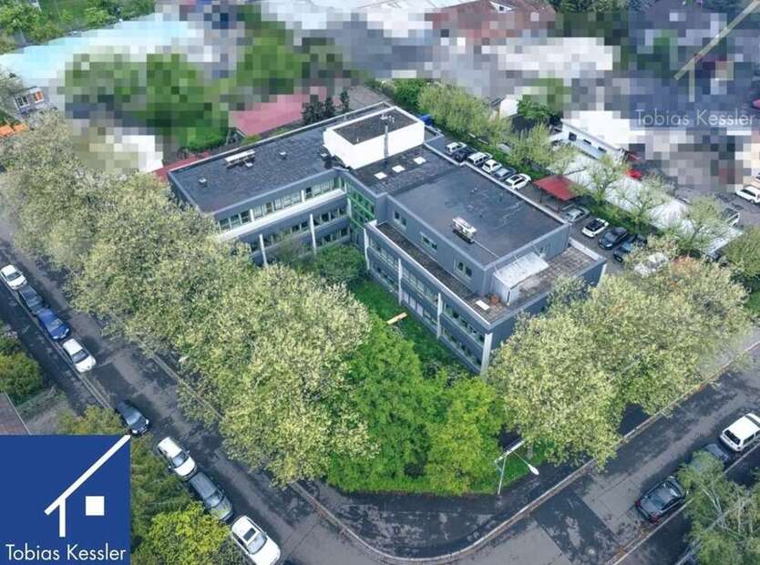Büro in Freiburg 4.200.000 € 2417 m²