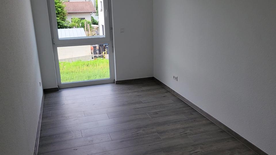 Reihenhaus Wyhl am Kaiserstuhl - 5 Zimmer, 124 m&sup2;, 1.700&euro; | Angebot:24176559