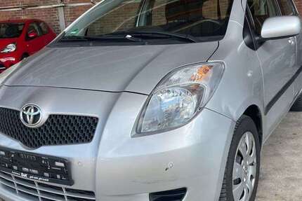 Toyota Yaris 147.660 km 4.999 € Herbolzheim 79336