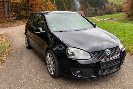 VW Golf 196.000 km 5.200 &euro; Elzach 79215