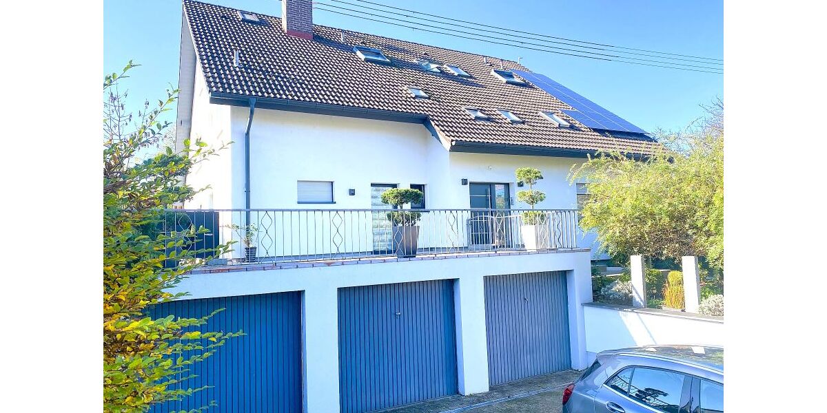 Provisionsfrei* Einmaliges saniertes 3FH, energetisch modernisiert - Mehrfamilienhaus, Wohnhaus Staufen | Angebot:25861407