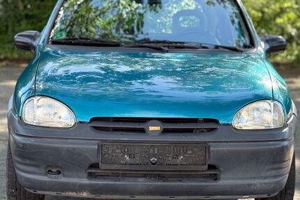 Opel Corsa 78.000 km 2.700 &euro; Freiburg 79108