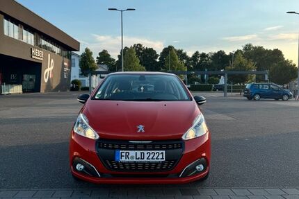 Peugeot 208 35.650 km 6.999 &euro; Bad Krozingen 79189