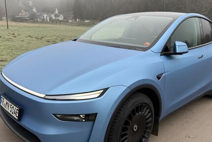Tesla Model Y 20.900 km 49.800 &euro; Freiburg 79098