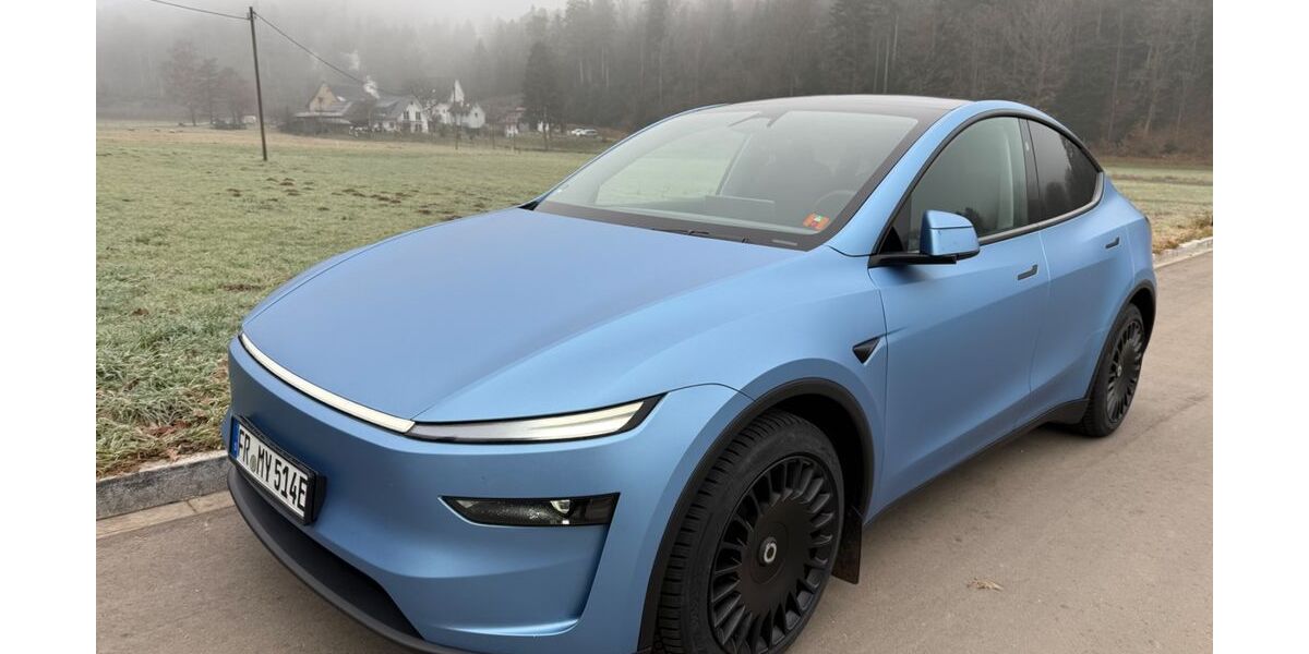 Tesla Model Y 20.900 km 51.900 &euro; Freiburg 79098