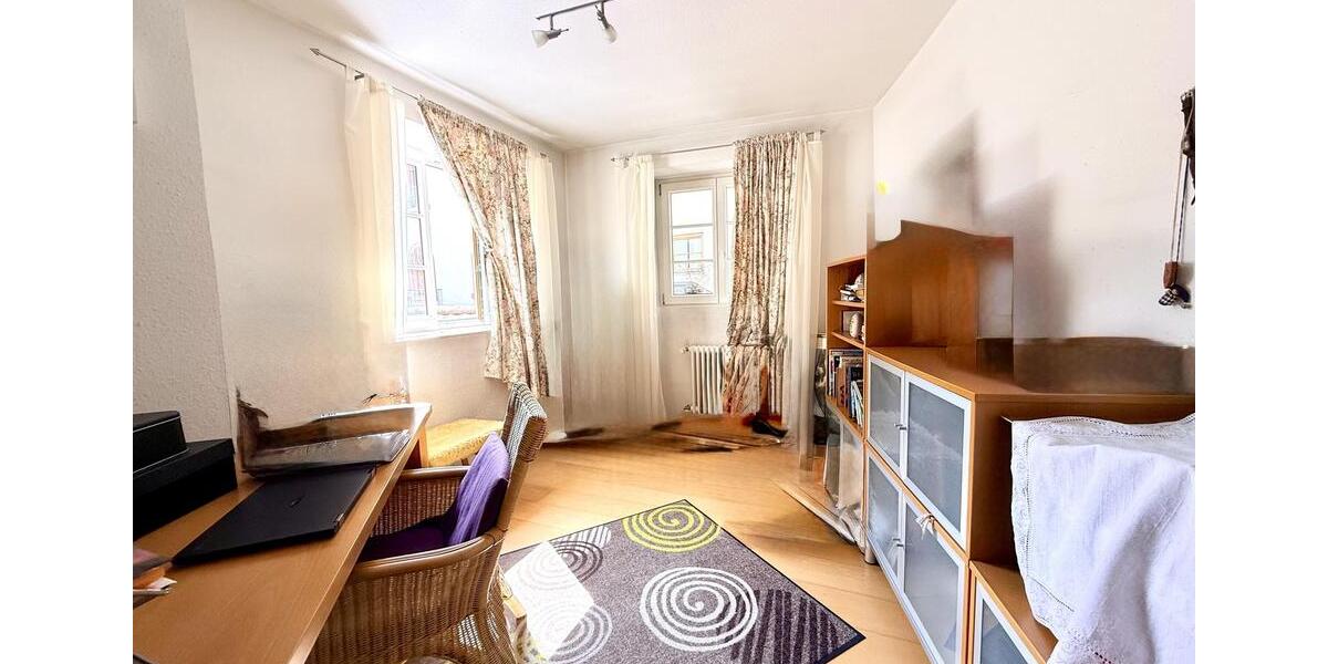 Etagenwohnung Staufen im Breisgau - 4 Zimmer, 121 m&sup2;, 1.600&euro; | Angebot:25907956