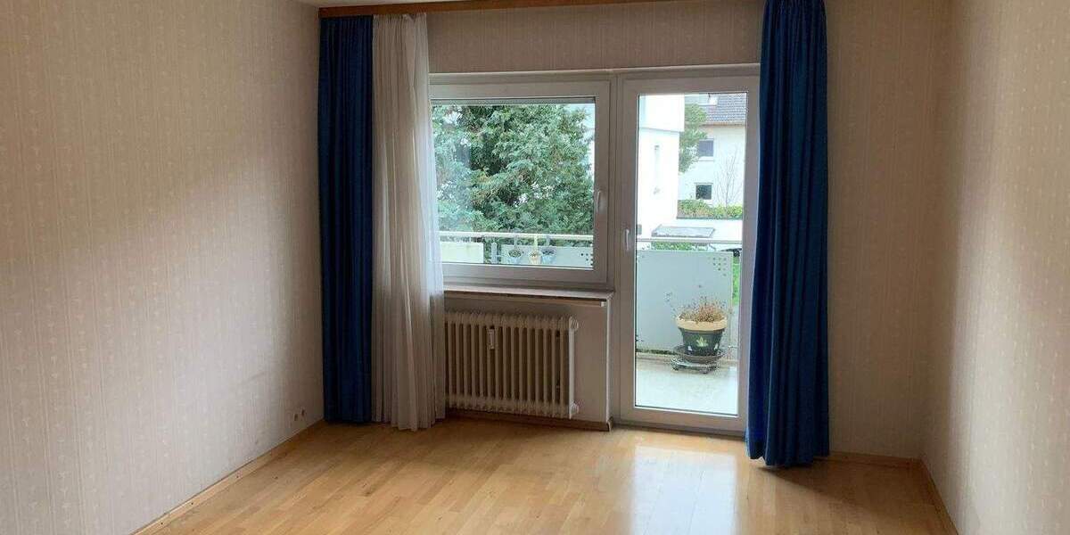 Etagenwohnung Freiburg im Breisgau St. Georgen - 4 Zimmer, 95 m&sup2;, 1.495&euro; | Angebot:25302794