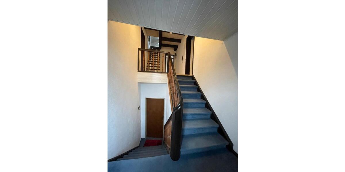 Etagenwohnung Freiburg im Breisgau - 2 Zimmer, 94 m&sup2;, 1.300&euro; | Angebot:25145589