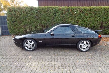 Porsche 928