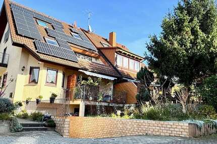 Haus Ebringen - 8 Zimmer, 220 m&sup2;, 899.000&euro; | Angebot:25158831