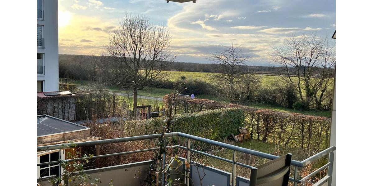 Etagenwohnung Freiburg im Breisgau Lehen - 4 Zimmer, 100 m&sup2;, 650.000&euro; | Angebot:25226096