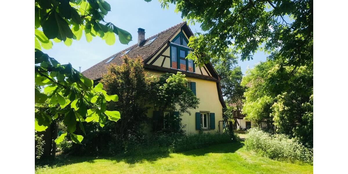 Schönes Fachwerkhaus (2 separate Wohnungen) zu vermieten 6 zimmer