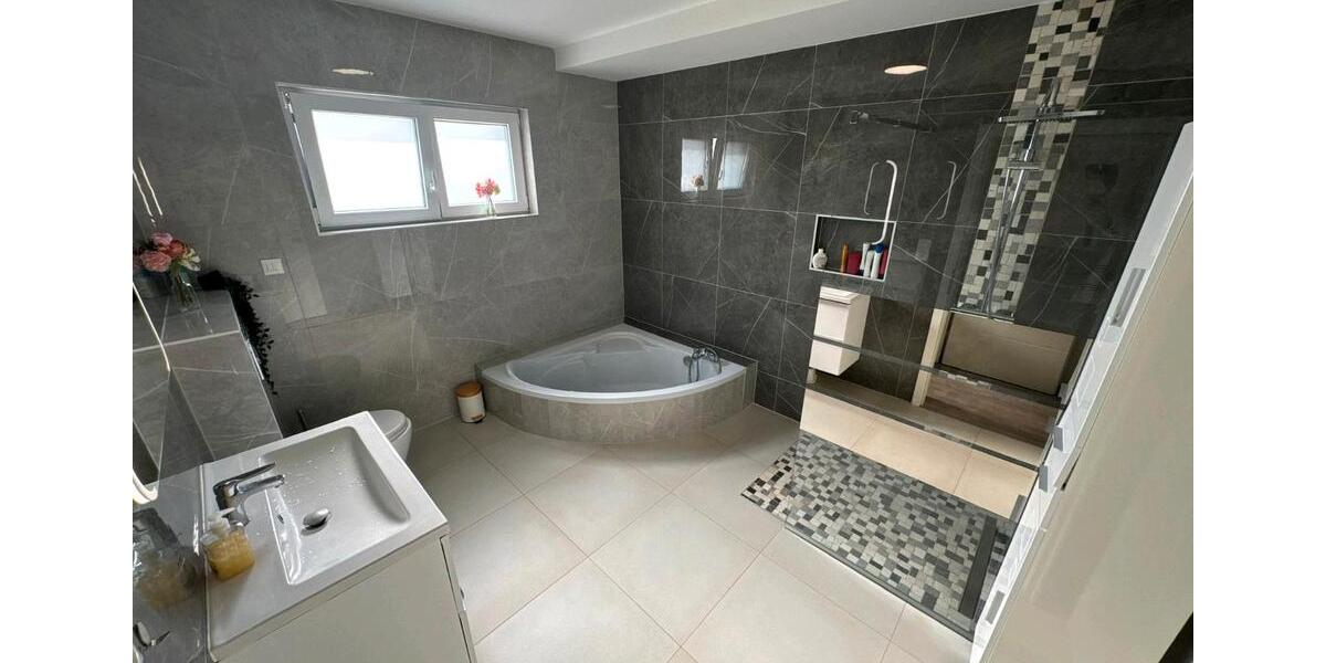 Bungalow Breisach am Rhein - 6 Zimmer, 160 m&sup2;, 598.000&euro; | Angebot:26986019