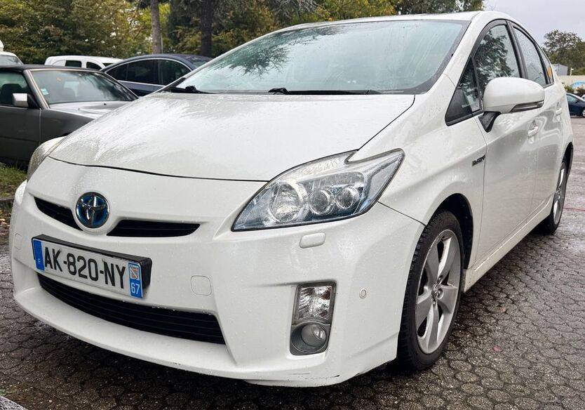 Toyota Prius 303.000 km 5.700 € FREIBURG IM BREISGAU 79111