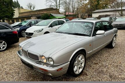 Jaguar XJR