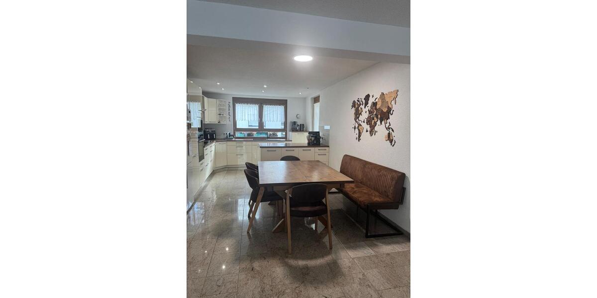 Doppelhaushälfte March - 13 Zimmer, 370 m&sup2;, 1.450.000&euro; | Angebot:24415609