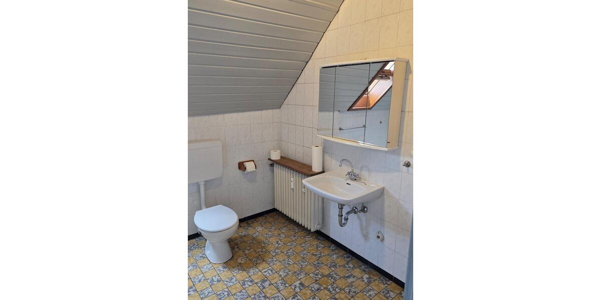 DG-3-Zi.-Altbauwohnung, nah am Grünen 3 zimmer