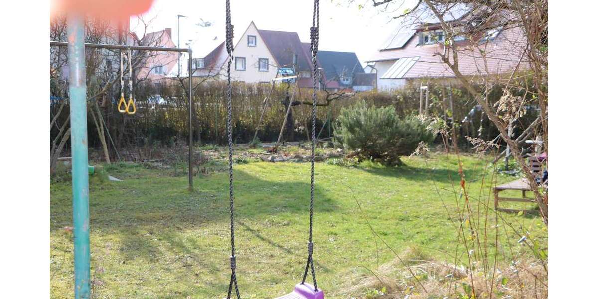 Einfamilienhaus Freiburg Brühl - 9 Zimmer, 200 m&sup2;, 895.000&euro; | Angebot:25286980