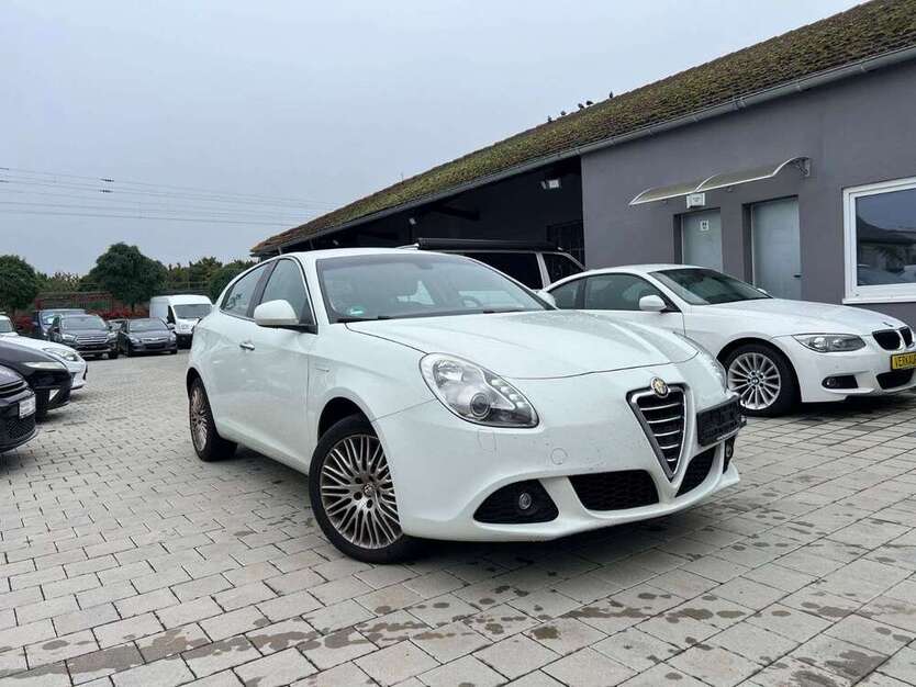 Alfa Romeo Giulietta 193.000 km 5.490 € Freiburg im Breisgau 79111