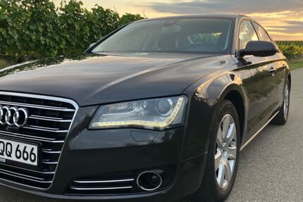 Audi A8 256.000 km 17.500 € Freiburg 79112