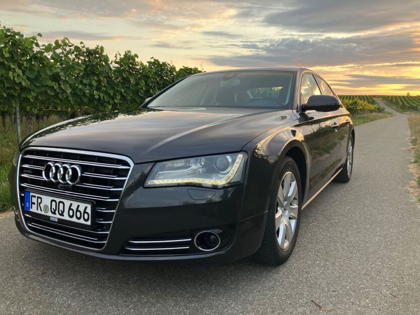 Audi A8 256.000 km 17.500 € Freiburg 79112