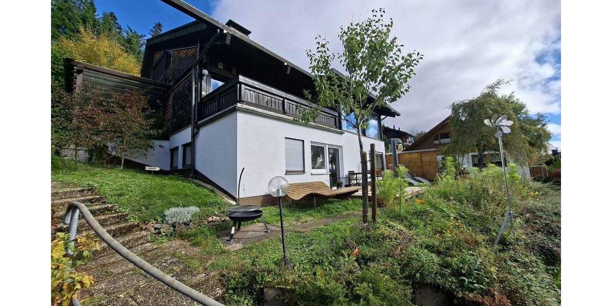 Einfamilienhaus Furtwangen Stadtgebiet - 7 Zimmer, 240 m&sup2;, 500.000&euro; | Angebot:25659281