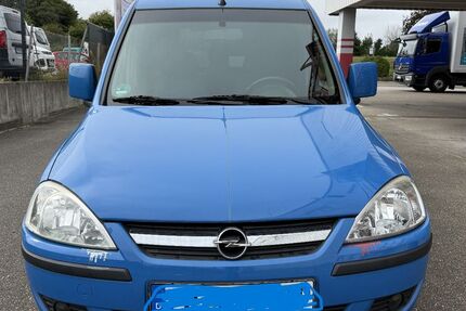 Opel Combo 180.000 km 2.990 € Emmendingen 79312