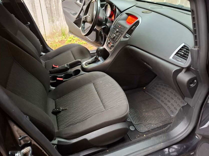Opel Astra 122.500 km 7.400 € Freiburg 79104