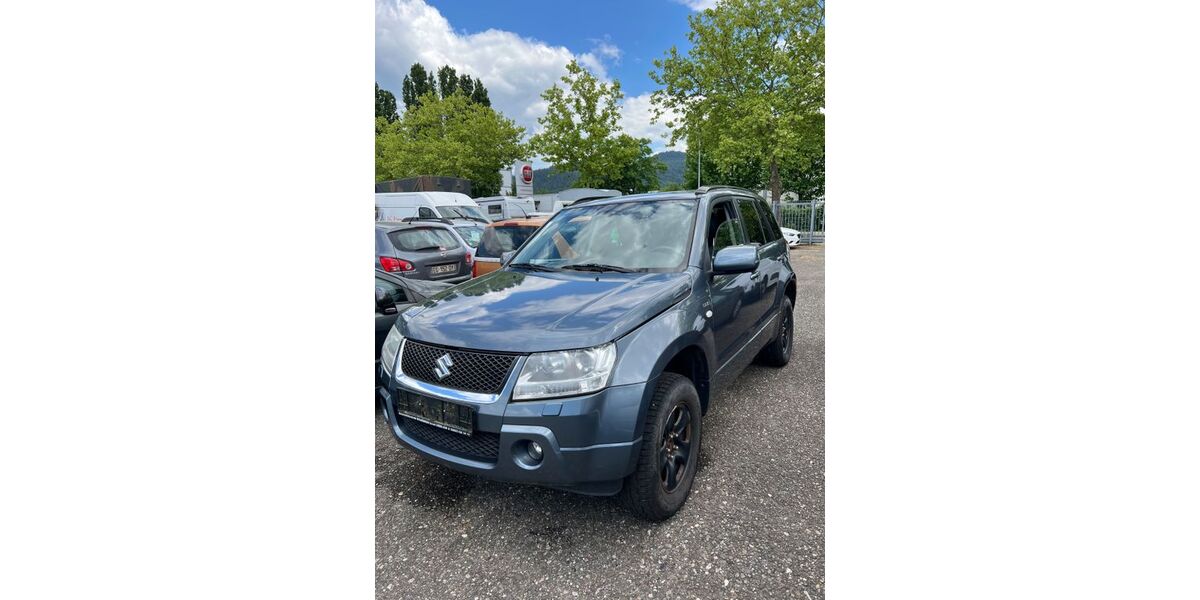 Suzuki Grand Vitara 200.000 km 2.450 &euro; Freiburg 79108